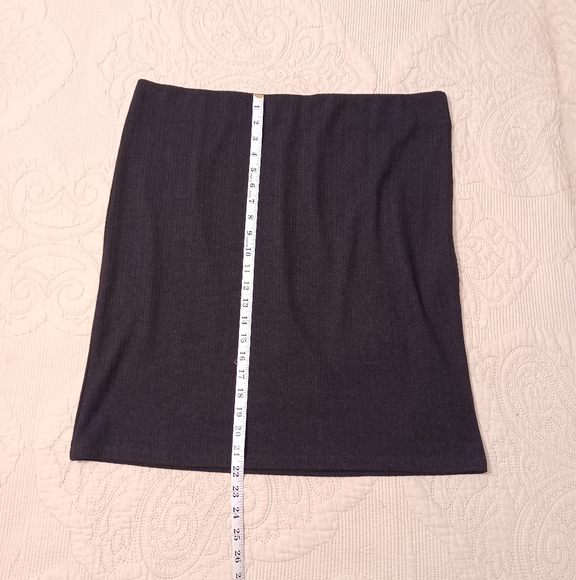 Loft Outlet knit skirt - Picture 1 of 10
